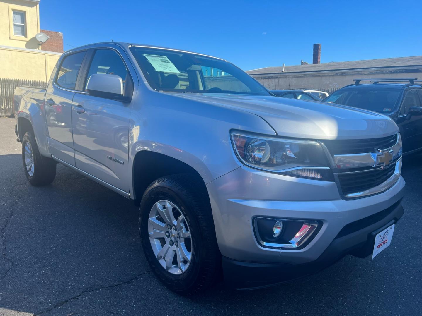 2015 SILVER /Gray Chevrolet Colorado LT CREW CAB 4WD Short Box (1GCGTBE36F1) with an 3.6L V6 DOHC 24V GAS engine, 6 SPEED AUTOMATIC transmission, located at 1018 Brunswick Ave, Trenton, NJ, 08638, (609) 989-0900, 40.240086, -74.748085 - Photo#10